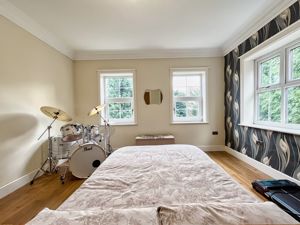 Photo 8- click for photo gallery